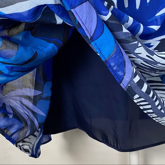 Armani Exchange Floral V-Neck Pleated Mini Dress - Picture 7 of 14